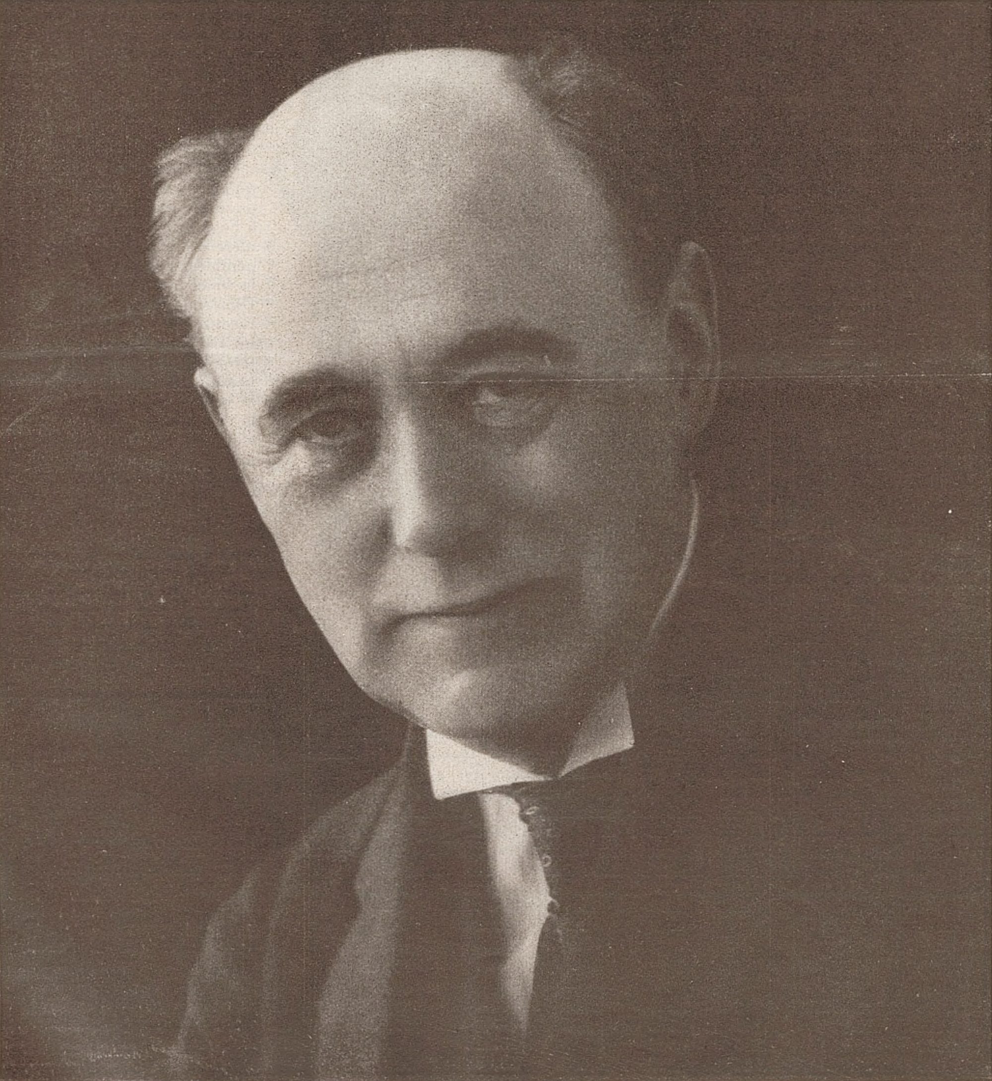 Felix WEINGARTNER vers 1931, un portrait publié en couverture de  la revue «Le Radio» du 23 janvier 1931, No 407